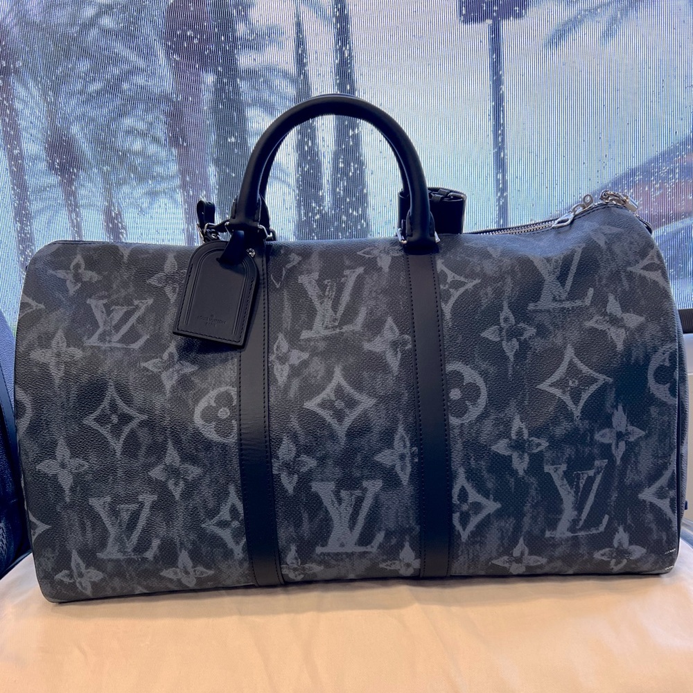 LOUIS VUITTON
KEEPALL BANDOULIERE 50